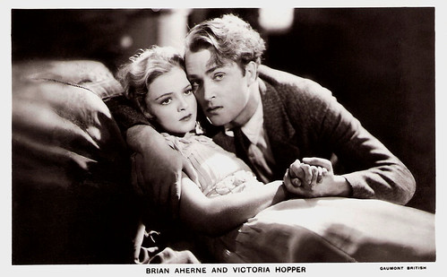 Brian Aherne and Victoria Hopper in The Constant Nymph (1933)