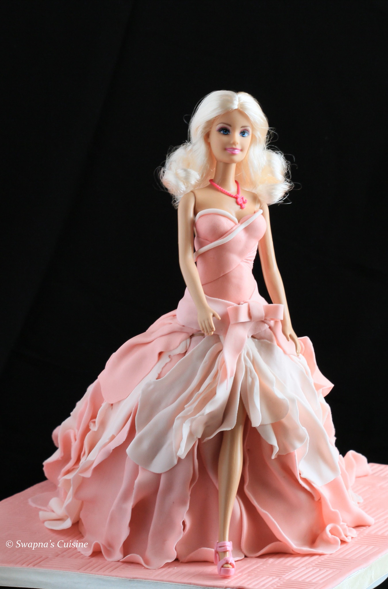The Fashionista Doll Cake Pictures