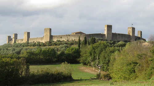 fort tuscany monteriggioni walledvillage