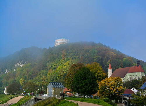 autumn mist fog germany bayern deutschland bavaria nebel herbst kati danube kelheim donau libertyhall 2014 elefantenklo befreiungshalle nikon1v1