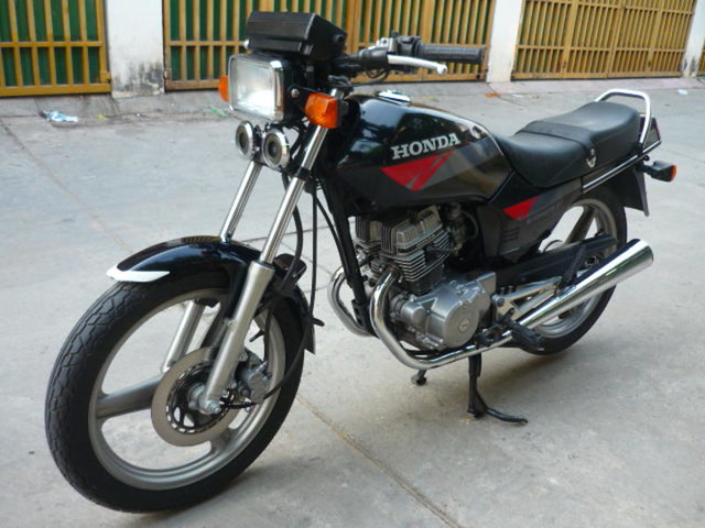 Bất ngờ với chiếc Honda CB125T biến hình thành Scrambler độc đáo  2banhvn