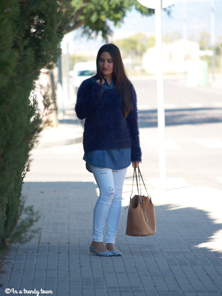 OUTFIT NAVY IN AUTUMN