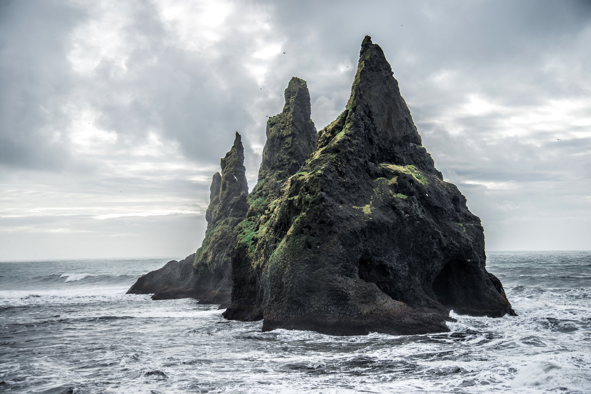 A sea stack off the coast of Iceland [2048×1367] Photographed by Romain ...