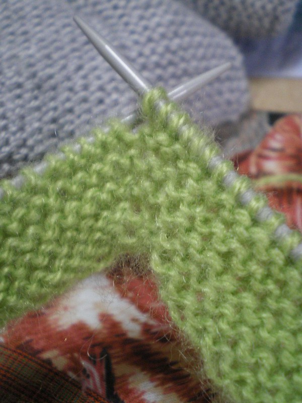 Tricot layette – Chaussettes longitudinales à 2 aiguilles au point mousse