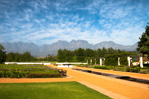 sky mountains grass gardens clouds garden southafrica capetown vergelegen somersetwest hottentotshollandmountains vergelegenestate