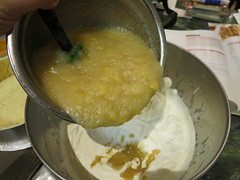 Making the pear mousse