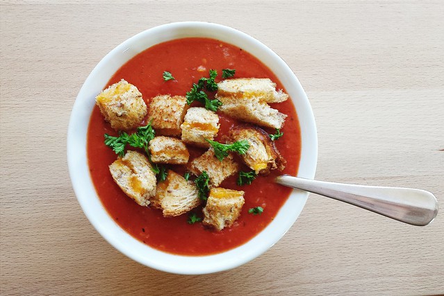 52 sandwiches no. 50: tomato soup with "croutons"