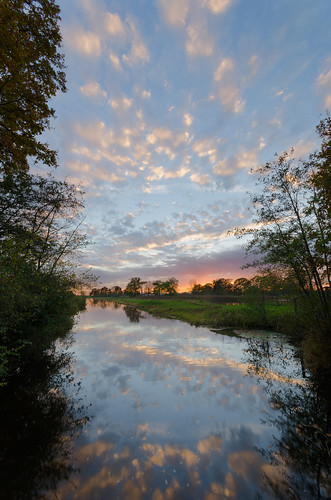 sunset reflection water river germany deutschland places ems steinhorsterbecken delbrück lens:maker=sigma lens:type=1020mmf456exdchsm lens:aperture=4056 lens:focallength=1020