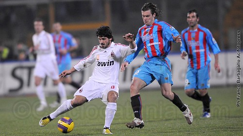 Lorenzo Stovini in marcatura su Gattuso in Catania-Milan 2006/2007 1-1
