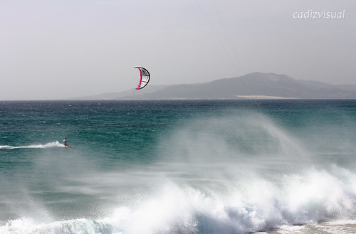 Kitesurf junto a la Isla de las Palomas, Tarifa
