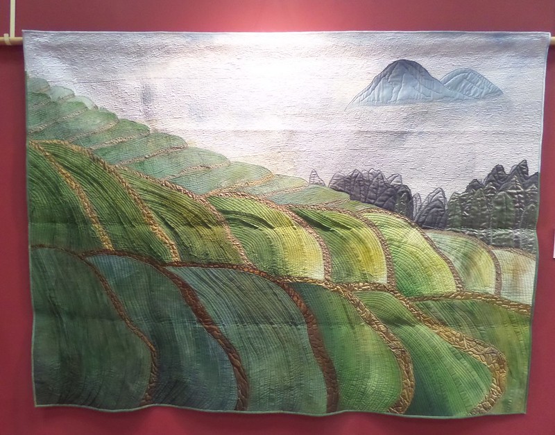 "My Beutiful Village" theme quilt by Hiroko Horuchi