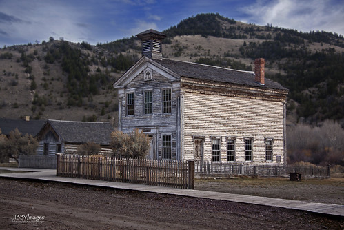 statepark wood old abandoned rural montana classroom decay ghosttown preserved schoolhouse deserted bannack
