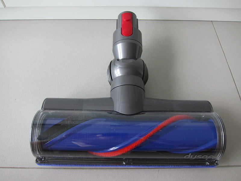 Dyson V8 - Direct-drive cleaner head