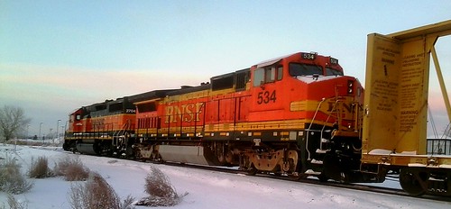 railroad morning snow cold santafe train sunrise dead colorado lafayette 14 bn crew hours locomotive below local former buck zero bnsf stalled atsf cbq b408w gp392 atjoe1972 11132014