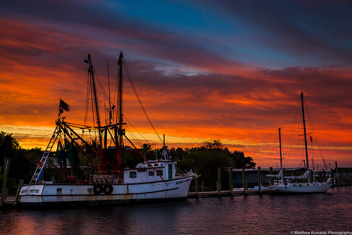 sunrise canon boats morninglight dock mountpleasant southcarolina charleston shrimpboat shemcreek