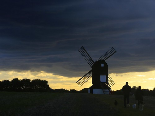 windmill clouds evening tramonto buckinghamshire bucks pitstonewindmill