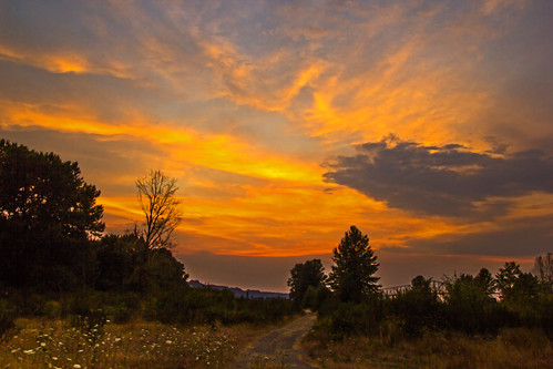 sunset summer color clouds oregon columbiariver rainieroregon