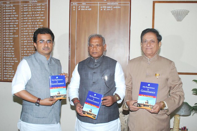 L-R : Shri Nitish Mishra, Minister Rural Development Department, Shri Jitan Ram Manjhi, Chief Minister Bihar and Dr. MA Ibrahimi, IAS(R) Author