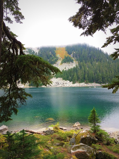 teal color at Glacier Lake