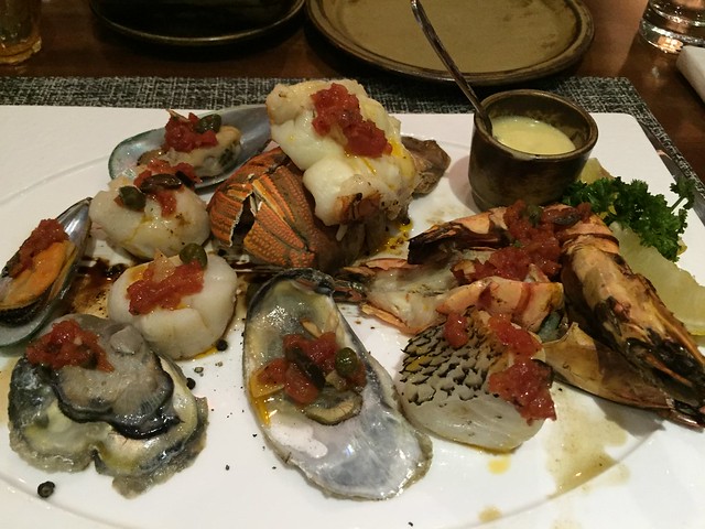 aug 26, 2015 019 Seafood grill