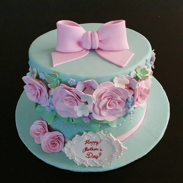 Cake by Mina Veneracion