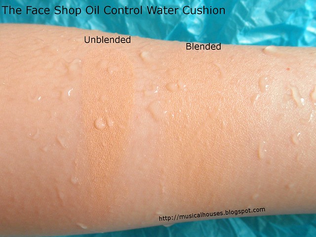 The Face Shop Oil Control Water Cushion Water Test