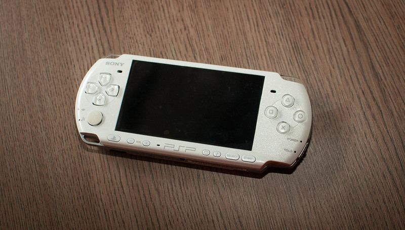 Bán PSP 3000 trắng cho bạn nào cần. - 4