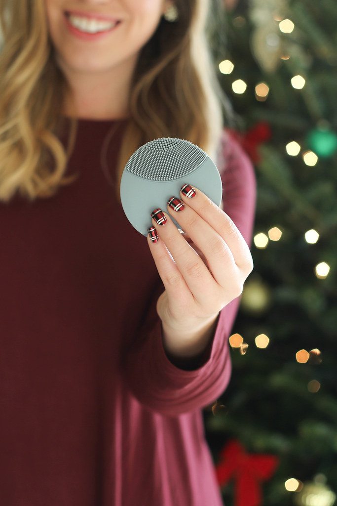 Glowing Holiday Skin with Foreo Luna