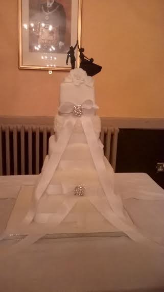 5 Tier Elegant Wedding Cake by Caroline Walker