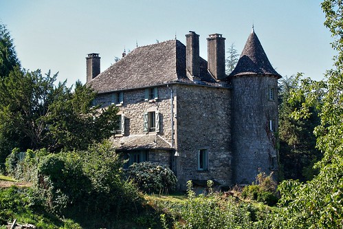 architecture 19 château corrèze limousin mercoeur xaintrie