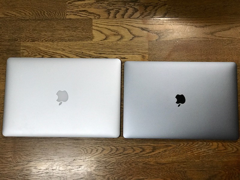 旧MacBook Pro 15インチとの大きさの比較