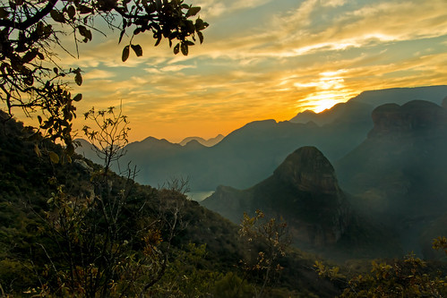 sunrise southafrica mpumalanga blyderivercanyon sabie drakensbergescarpment