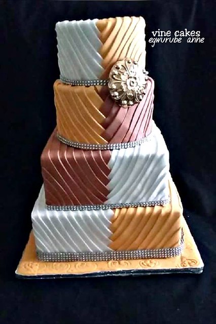 Attractive Cake by ‎Egwurube Anne‎