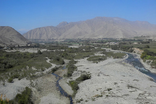 rivière perú montagnes