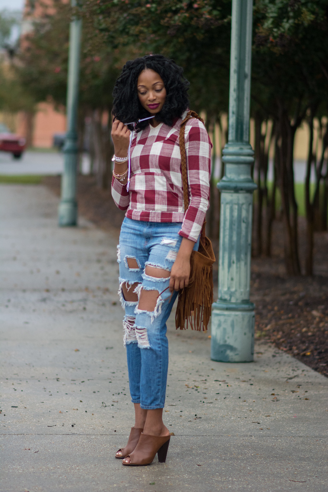 boyfriend jeans with mules