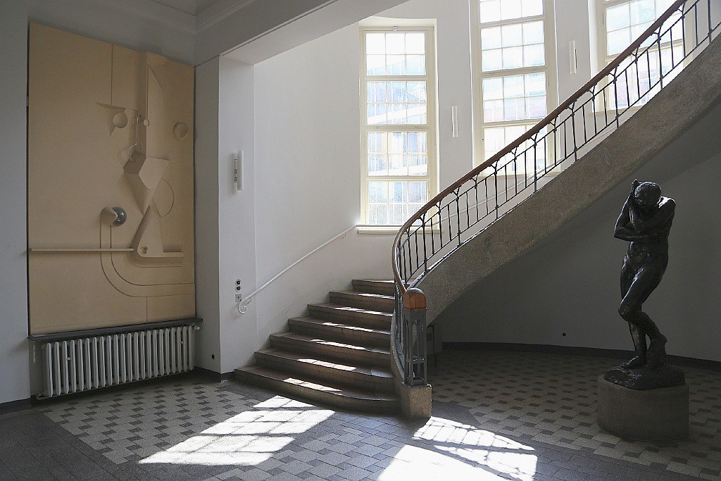Central staircase, Uni-Hauptgebaeude, Bauhaus Universitaet, Weimar, Germany, fotoeins.com
