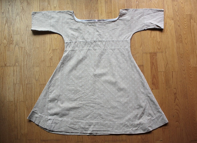 Reproduction de la robe d'enfant en coton imprimé