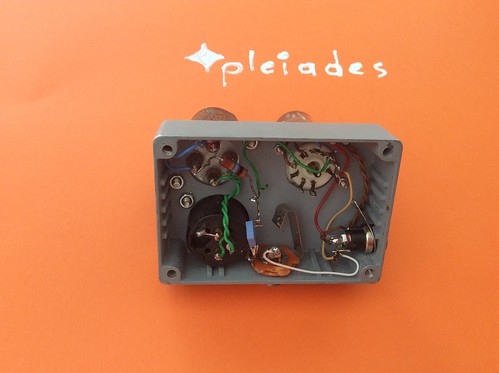 Pleiades positive biased ECC82 12V battery electron tube microphone pre preamplifier or DI inside view