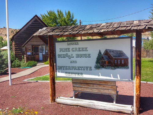 school sign oregon fossil wheelercounty lowerpinecreekschoolhouse