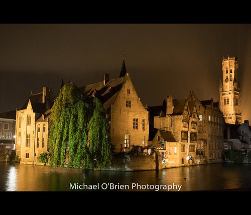 Wet night in Bruges