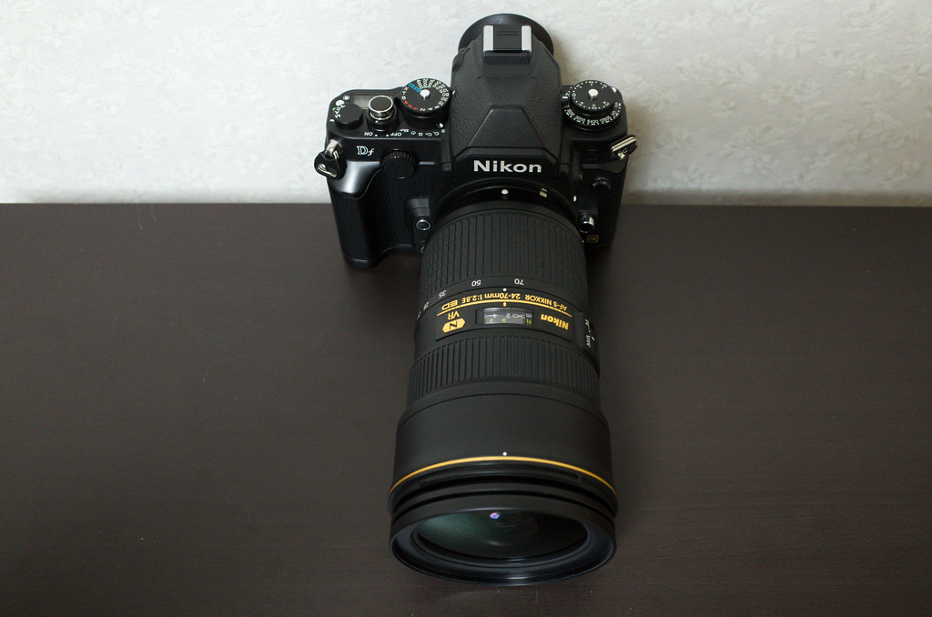 Nikon DF + AF-S NIKKOR 24-70mm f/2.8E ED VR