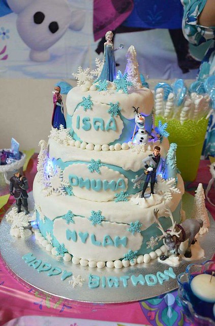 Cake by Nusrat Jabeen of Cake Fantasy