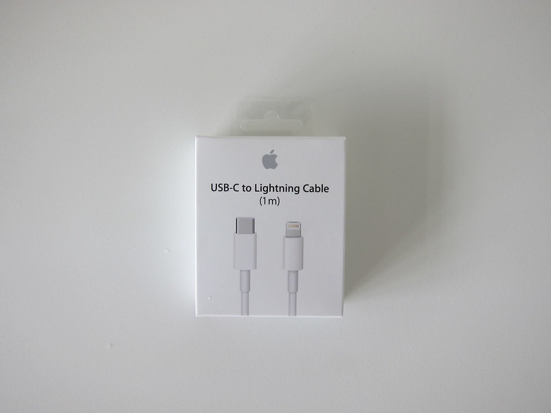 Apple USB-C to Lightning Cable - Box Front