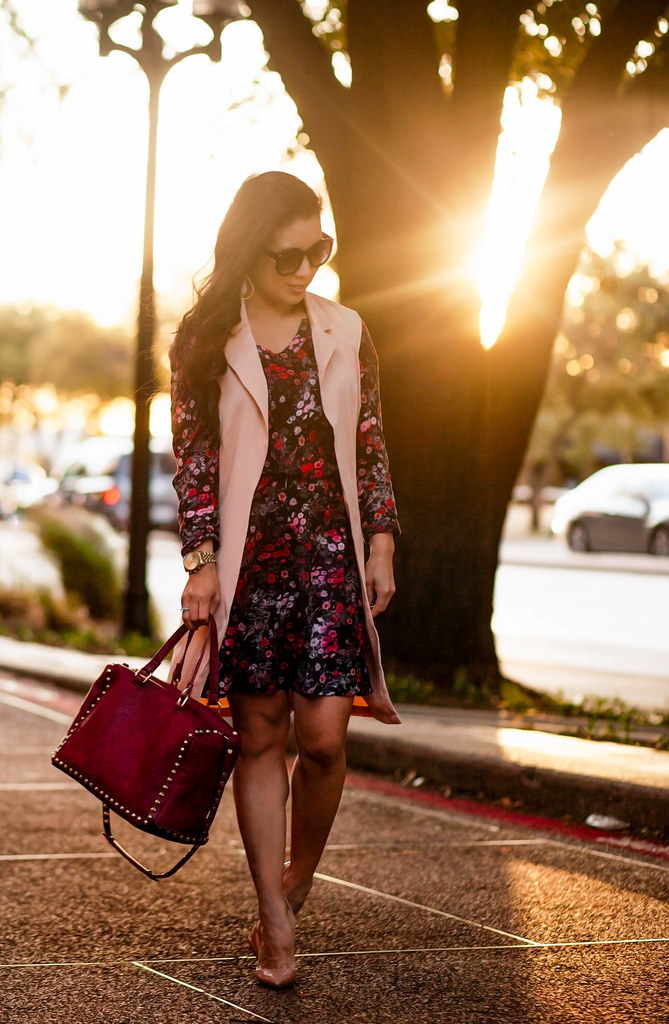 cute & little blog | petite fashion | sleeveless trench, wrangler floral dress, studded satchel, nude pumps | fall outfit