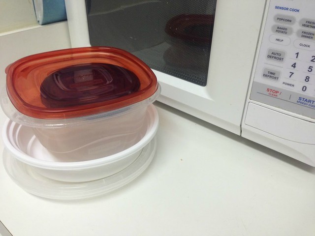 microwave-plastic-container