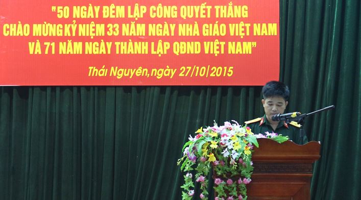Đồng chí Trung tá Dương Nam Dũng – Bí thư Đảng uỷ, Phó Hiệu trưởng phát biểu trong Lễ phát động