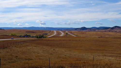 hunting scenic historic nativeamerican vista interstate wyoming prairie dig 90 i90 wy crookcounty archaeologicalsite gorunds vorebuffalojump