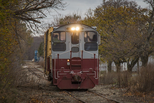 railroad west train michigan locomotive hartford emd shortline 1512 sw1200 gllx