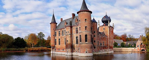 castle belgium antwerp moat aartselaar cleydaelcastle kasteelvancleydael