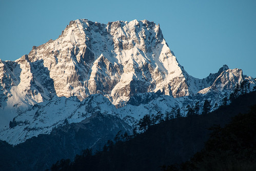 nepal mountain himalaya tsum westernregion manaslucircuit tsumvalley mountainkingdoms chhokangparo